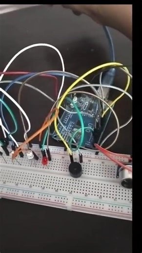 Arduino Distance Alarm 🚨 | Ultrasonic Sensor + LED + Buzzer