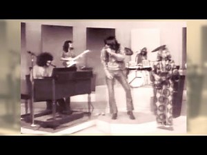 STEPPENWOLF Magic Carpet Ride (1968) [HQ]