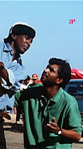 159K views · 3.5K reactions | India la irukura anaithu manavargaloda manatha kaapathura ore maanavan naan dhaan da !#reels #kadhaldesam #vadivelu #vaigaipuyal #tabu #vineeth #abbas #kadhaldesamsongs #kadhaldesamcomedies #vadivelucomedies #vaigaipuyallooties #tensionsofindia #leo #kushi #jailer #jawan #samantharuthprabhu #vijaydevarakonda #thalapathy68 #kadhaldesamjukebox #openheimer | API Tamil Comedy | Facebook