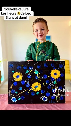 Peinture enfant : fleurs acryliques de Léo (3 ans et demi)