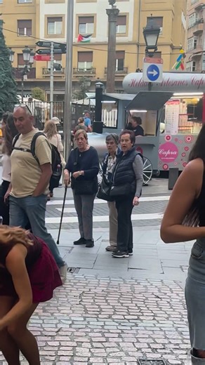 45K views · 1.4K reactions | The lively rhythm of Limbo fills the street as I invite passersby to dance — one by one, they start joining in. Music fills the air, and all around, curious eyes watch with interest as the street turns into a joyful dance floor. #bilbao #limbo #dancewithiriska #bailaconiriska #improvisacion #improvisation #baile #baila #danza #dance | Iryna Leshchenko | Facebook
