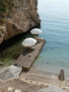 Ruby Wallis on Instagram