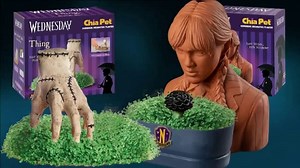 Chia Pet TV Spot, 'Wednesday, Sonic, Hello Kitty and Oscar the Grouch'