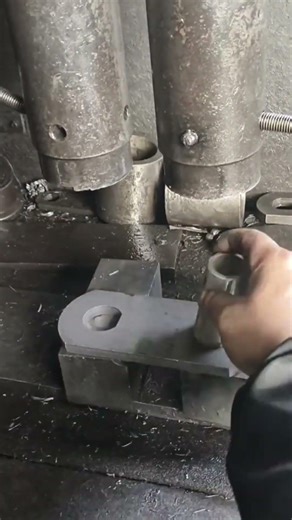 Lock Pin Press in Hydraulic Press Machine 🔩