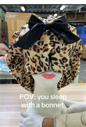 Wearing this satin sleeping cap all night to prevent frizz,tangles,and reduce hair breakage ✅✅✅#sleepingcap #satincap #hairbonnet #satinhairbonnet #haircare