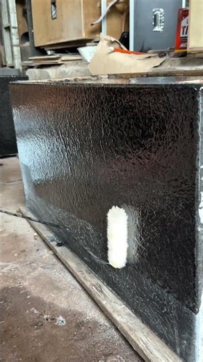 the process of mixing and applying resin materials #tutorial #woodworking #resin #speakerbox