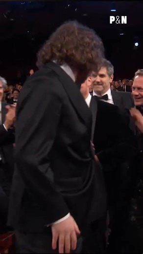 👏👏 #Flow ganó el #Oscars a la mejor película de animación. 🏆🐱 Es la primera película de Letonia en ganar en los Premios de la Academia. #CelebrandoConCinépolis | Cinépolis