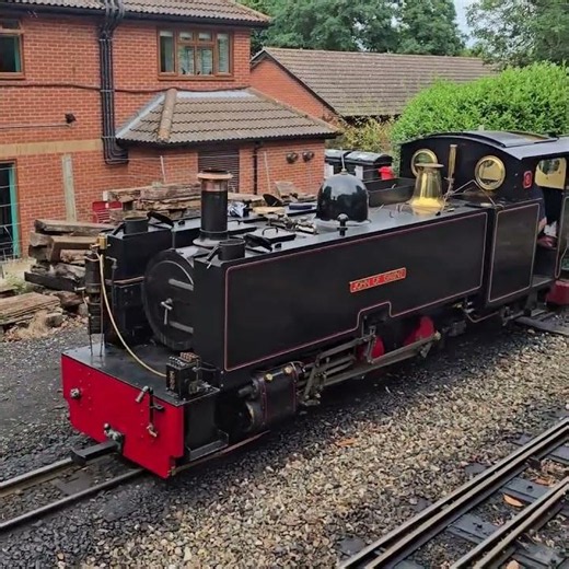 BVR 8 John of Gaunt moving for the first time in 20 years as an oil fired locomotive
