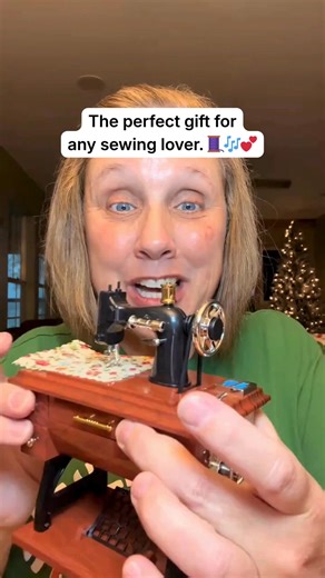 A tiny keepsake that warms any room the moment it plays. This vintage-style sewing machine music box charms with soft movement, classic melody, and thoughtful details that make it feel personal and gift-worthy. Wind it, open the drawer, and let the gentle tune lift your mood ➡️ sweevly.com/products/sew | Sweevly