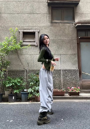 Dougie Dance Moves Tutorial