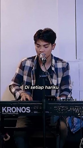Tri Suaka Unjuk Skill Main Keyboard #trisuaka #trisna #nabilamaharani #cover #musik #trendingmusic