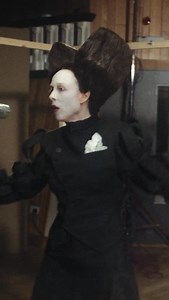 ‘Is Anybody Out There’ is out now. Who’s watching? 𓅪 ————————— @alliex wears custom @charlesjeffreyloverboy Director Photographer: Cal McIntyre @calmcintyrestudio D.O.P: Charlotte Croft @Charlotte.a.croft Stylist: Freya Thomas Taylor @freyathomastaylor Makeup: Dakota Blacklaws-Lacy @dakotablacy Wig Artist: Declan Sheils @declansheilshair Hair Artist: Charles Stanley @cmstanley13 Gaffer: Georgie Fenny @ @georgiefen Set Designer: Laura Little @laulit Set Assistant: Greg McLaren @fasterbymachines 