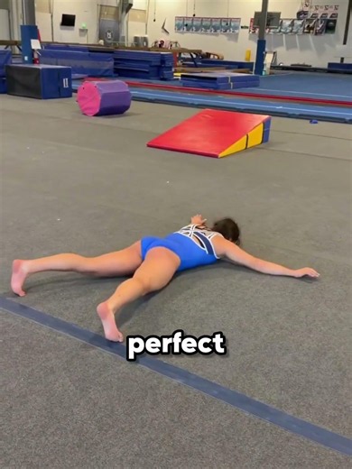 She Moves Exactly Like a Doll… It's Almost Impossible to Believe 🤯