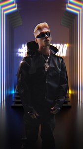 Judge VannDa គឺជា៖ - អ្នកច្នៃ បញ្ចូលឧបករណ៍ភ្លេងបុរាណខ្មែរ ទៅក្នុងតន្ត្រីហ៊ីបហបសម័យថ្មី ដើម្បីបង្កើតបានជាសំឡេងតន្ត្រីដ៏ពីរោះរណ្តំ និងទទួលបានចំណាប់អារម្មណ៍ពីជុំវិញពិភពលោក។ - អ្នកបំបែកកំណត់ត្រាតន្ត្រី និងជំរុញវប្បធម៌ខ្មែរឱ្យល្បីរន្ទឺជាមួយបទ “Time To Rise” និងបទចម្រៀងផ្សេងៗទៀត ដោយបានការទទួលស្គាល់កម្រិតអន្តរជាតិ។ - អ្នកនិពន្ធទំនុកច្រៀងដែលអាចឆក់បានអារម្មណ៌ពីមនុស្សគ្រប់វ័យ៖ ទំនុកច្រៀងលាតត្រដាងនូវមោទកភាពជាតិ អត្តសញ្ញាណវប្បធម៌ ការតស៊ូ និងដំណើរជីវិតប្រចាំថ្ងៃ។ - ជាអ្នកនាំតន្ត្រីខ្មែរទៅកាន់ពិភពលោក តាមរយៈកា