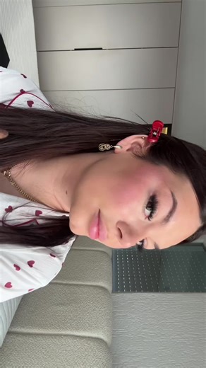 Makeup Tutorial for a Clean Girl Look