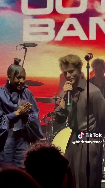 Outer Banks Cast Teases Explosive Show Finale