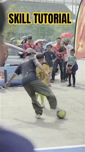 A Simple Football Move That Beats Any Defender #football #shorts