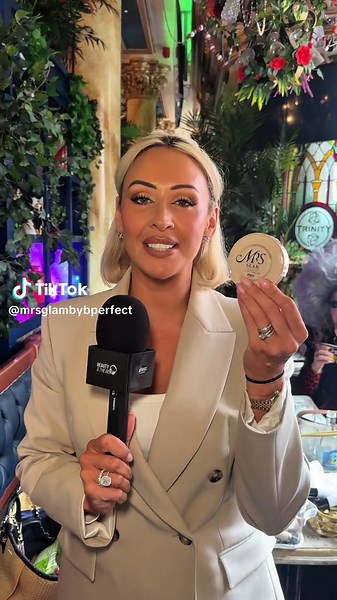 Mrs Glam Glorious Skin Powder Foundation: Shop Now!