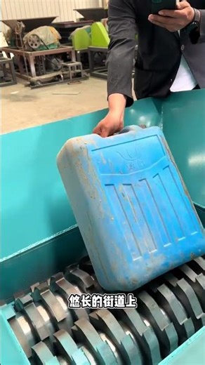 Crush It! The Blue Bucket Shredder vs. Blade Shredder Disaster