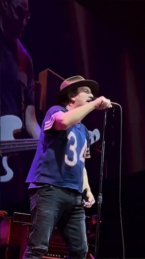 Pearl Jam “Smile” live in Raleigh 2025