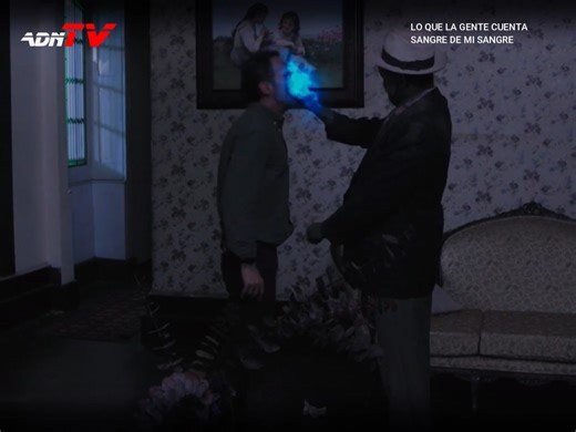 Braulio y Ana se mudaron a la CDMX con su hijo a vivir con la tia Begoña. Mau acaba de salir de una operación. Al tiempo que cosas extrañas suceden en la casa, la salud de Mau empieza a deteriorarse. | ADN TV