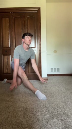 How to do the splits! #ballet #splits #maledancer