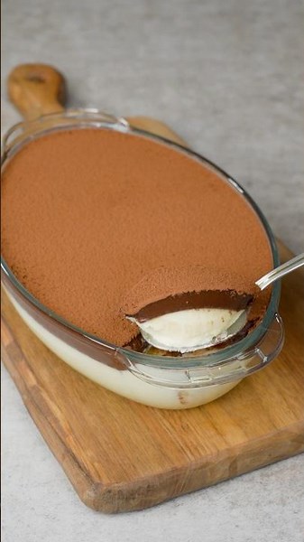 Make a cafe-style dessert without an oven or biscuits