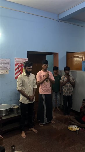 👑 Gowtham ❤️ on Instagram: "அன்னம் தீரலாம் – பாசம் தீராதே, புகழ் மறையலாம் – புண்ணியம் மறையாதே, தம்பிகளின் இந்த அறம் தலைமுறை தாண்டி நிற்குதடா! 🌾✨உங்கள் செயல் பார்த்து தலை வணங்குகிறேன் நான் தம்பிகளின் தர்மம்🥹💯🫂😘🔥💪🏻🌎"