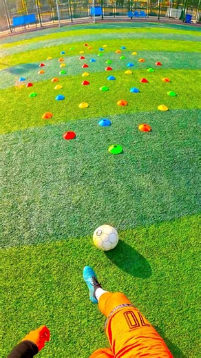 FAST TIKI TAKA footwork drill for a game 🔥#soccerskills #futbol #soccer #skills #football #footwork