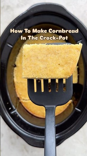 Slow Cooker Crockpot Cornbread #slowcooker #crockpot #cornbreadrecipe #holidayrecipes
