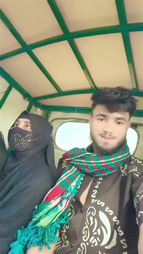 Meme Creativity with Zoom Effects