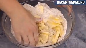 14K views · 191 reactions | Nagyon egyszerű ünnepi süti, ami dobozban több hétig eláll! ☺️Recept: https://receptneked.hu/edes-sutemenyek/toltetlen-dios-hokifli/ | Konyhatündérek - Receptek a mindennapokra | Facebook