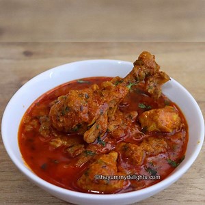 Pressure Cooker Chicken Curry - The Yummy Delights