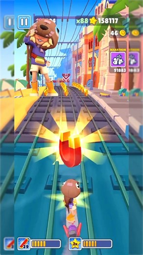 Giant Lucy is taking over the tracks! 🐻#SubwaySurfers #GamingChallenge