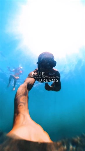 Daniel Cady on Instagram: "Tem coisas que o tempo não apaga — ele aprofunda. Hoje, no mesmo mar onde meu pai me ensinou a mergulhar, ensino minha filha a confiar na água, na respiração e em si mesma. A Baía de Todos os Santos guarda memórias, histórias e afetos. O mergulho muda, as gerações passam, mas o amor segue o mesmo. 🌊💙 #vitaminaN"