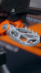 5K views · 46 reactions | Take a closer look at the 2025 KTM 85 SX. 75% new and engineered to take motocross performance to the next level, the bike boasts multiple updates over the previous model to ensure you stay out front on track. #KTM #ReadyToRace #KTMOffroad #NothingHasChanged #KTM85SX #Motocross #2Stroke | KTM USA | Facebook