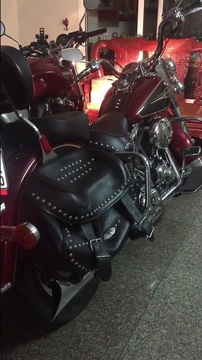 Harley Davidson Heritage Softail | V&H true dual Fishtail exhaust