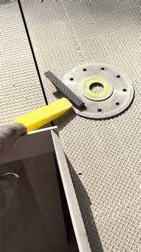 Table cuisine en carreaux céramique #carrelage #tiles #tilesgop #construction