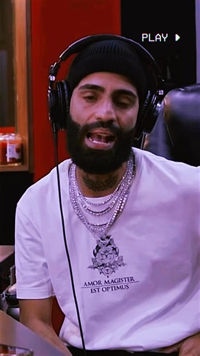 𝐀𝐫𝐜𝐚𝐧𝐠𝐞𝐥𝐲𝐫𝐢𝐜𝐬 | Ahí es donde está el error mío🥀 . . . . . #arcangel #alofokeradioshow #lyrics #reels #edits #quotes #trending #viral #santiagomatias... | Instagram