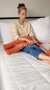 Hello October! 🍂🎃 Bat pattern by: Chunky Knit Corner #chunkyyarn #sabsstuffies #diy #chunkyknit #tutorial #crafts #chunkyblanket #blanket | Sab's Stuffies