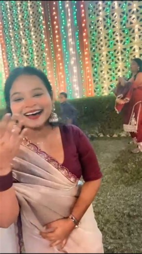 Supriya Raikwar | Makeup Artist Delhi NCR on Instagram: "Chhori chorni🕊❤️ . . . . . #trendingreels #foryoupage #fyp #reelsinstagram"