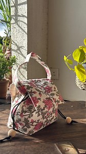 Why carry clutter when you can carry charm? 🌿 This Mini Karrier Makeup Organizer is designed to fit all your everyday beauty must-haves – from skincare bottles to lipsticks. ✔ 100% Cotton & eco-friendly ✔ Spacious yet compact (6” height x 5.5” base) ✔ 1 main compartment 3 mini pockets ✔ Easy drawstring closure 🌸 Perfect for makeup, skincare & travel — and makes a thoughtful gift this festive season 🎁 ✨ #minikarrier #thepouchstory #makeuppouch #potli #cotton #travelessentials | The Pouch Story