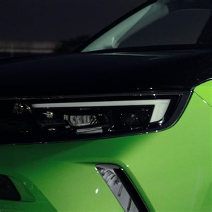 Love at first light. Opel Mokka’s smart, adaptive IntelliLux LED Matrix headlights. https://s.opel.com/k5j9rp | Opel