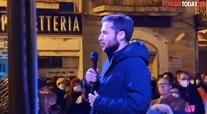 114K views · 4.2K reactions | Camilla resterà nei cuori di tutti i foggiani. L'intervento di Mario, il compagno, nella piazza gremita per la fiaccolata  L'ARTICOLO ⏩ https://bit.ly/3ro0AeK | FoggiaToday | Facebook