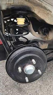 Replacing the Suzuki rear suspension spring bumper; the rattling noise is gone