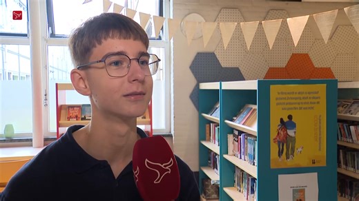 Op het Ichthus College in Dronten worden ook verkiezingen gehouden. Scholieren kunnen daar hun fictieve stem uitbrengen. Om bewustwording te creëren zegt organisator Tomas Manschot. | Omroep Flevoland