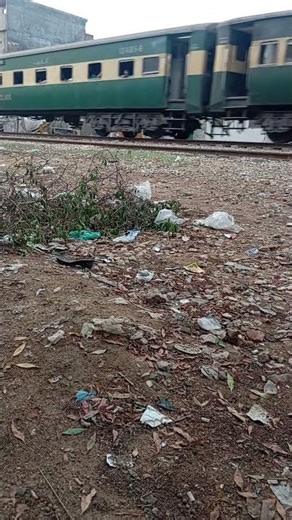 17UP Millat Express passing near Karachi Airport.Date:22-Mar-2026#railwaycontent #railway