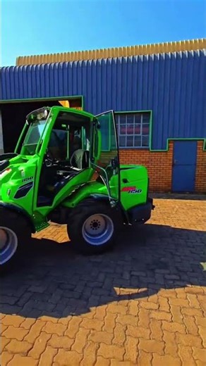 Christmas gift for the kids? 👀 #shorts #Christmas #funny #Avant