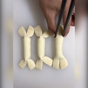 Cake shaping has never been this easy | Flowers