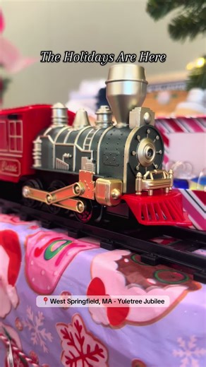 🎄✨ The Red Thread Network knocked it out of the park with an incredible lineup of trees for the Yuletree Jubilee! 🌟 Take this as your sign to swing by, soak in the magic, and grab some raffle tickets — support a great cause and get a chance to take home one of these gorgeous trees when they’re raffled off! 🎁💚 #TikTokHolidayContest 🎄✨ #HolidayVibes #CityButMakeItCute #local